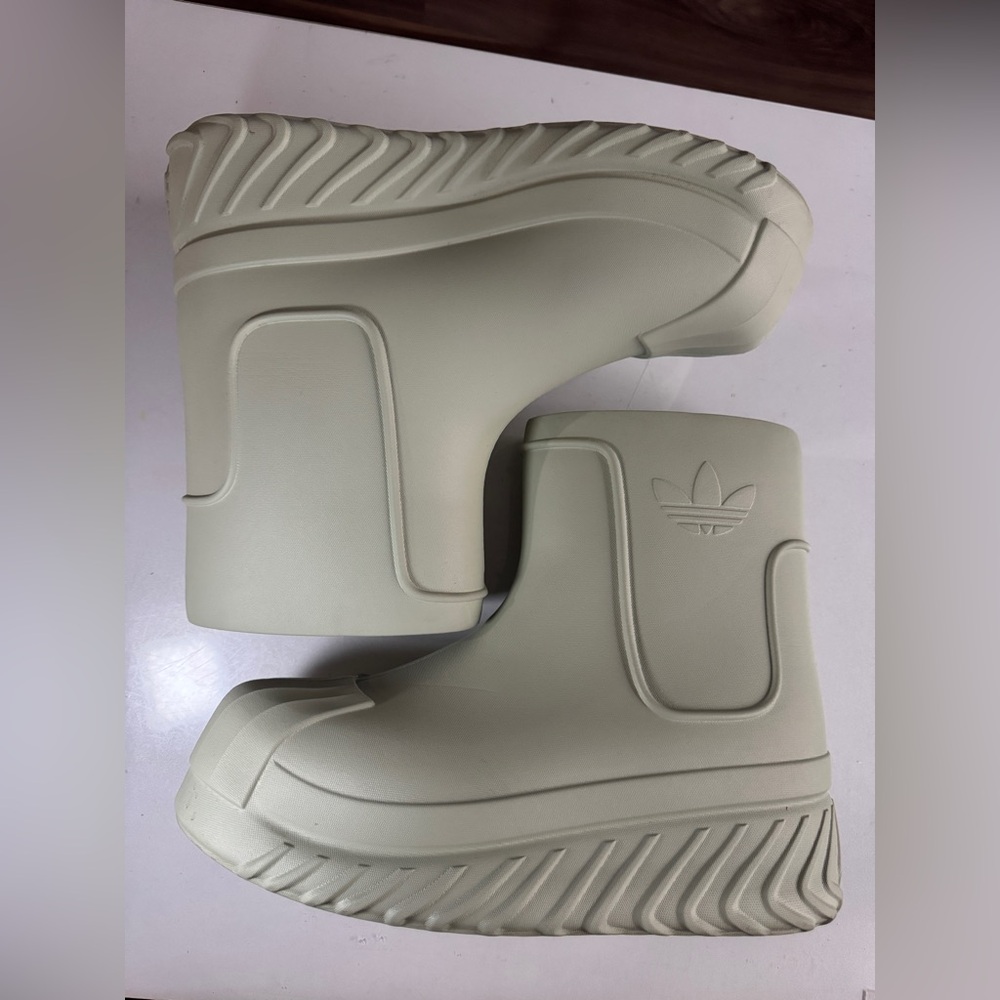 ADIFOM SUPERSTAR BOOT SHOES Women size 12 Halo Green